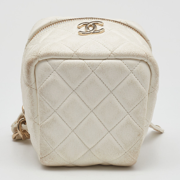 CHANEL White Quilted Leather Vanity Case Wristlet Pouch - Picture 6 of 8